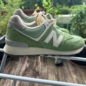 New balance size 7.5 men’s  green